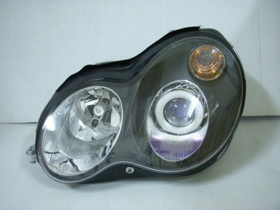 2000/07-2006 W203 C-CLASS 升級AMG式樣 黑框魚眼 大燈 (缺貨)
