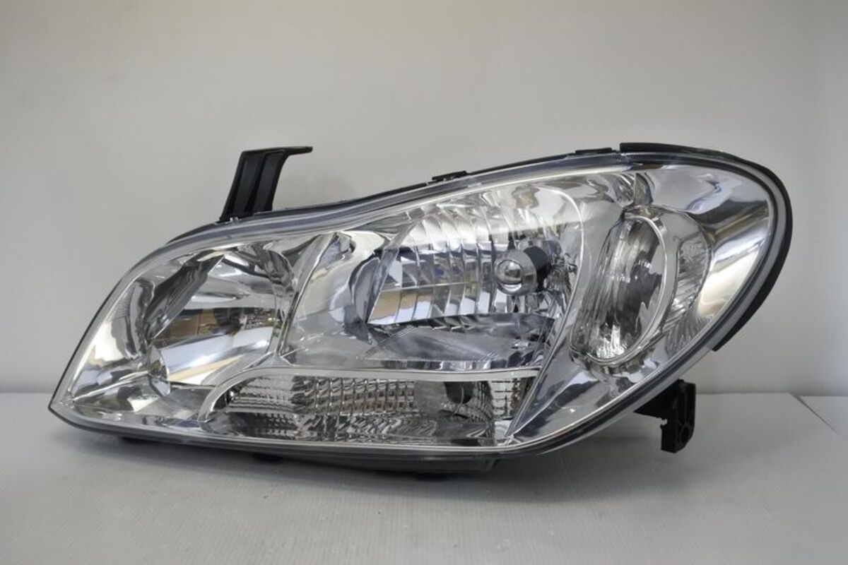 2002/06-2004/09 CEFIRO A34 原廠型晶鑽 大燈