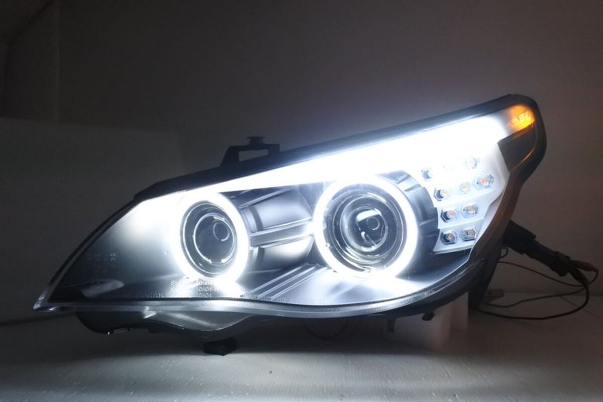 2003-2007/05 E60 雙魚眼黑框 大燈 (適用一般鹵素燈泡) LED方向燈
