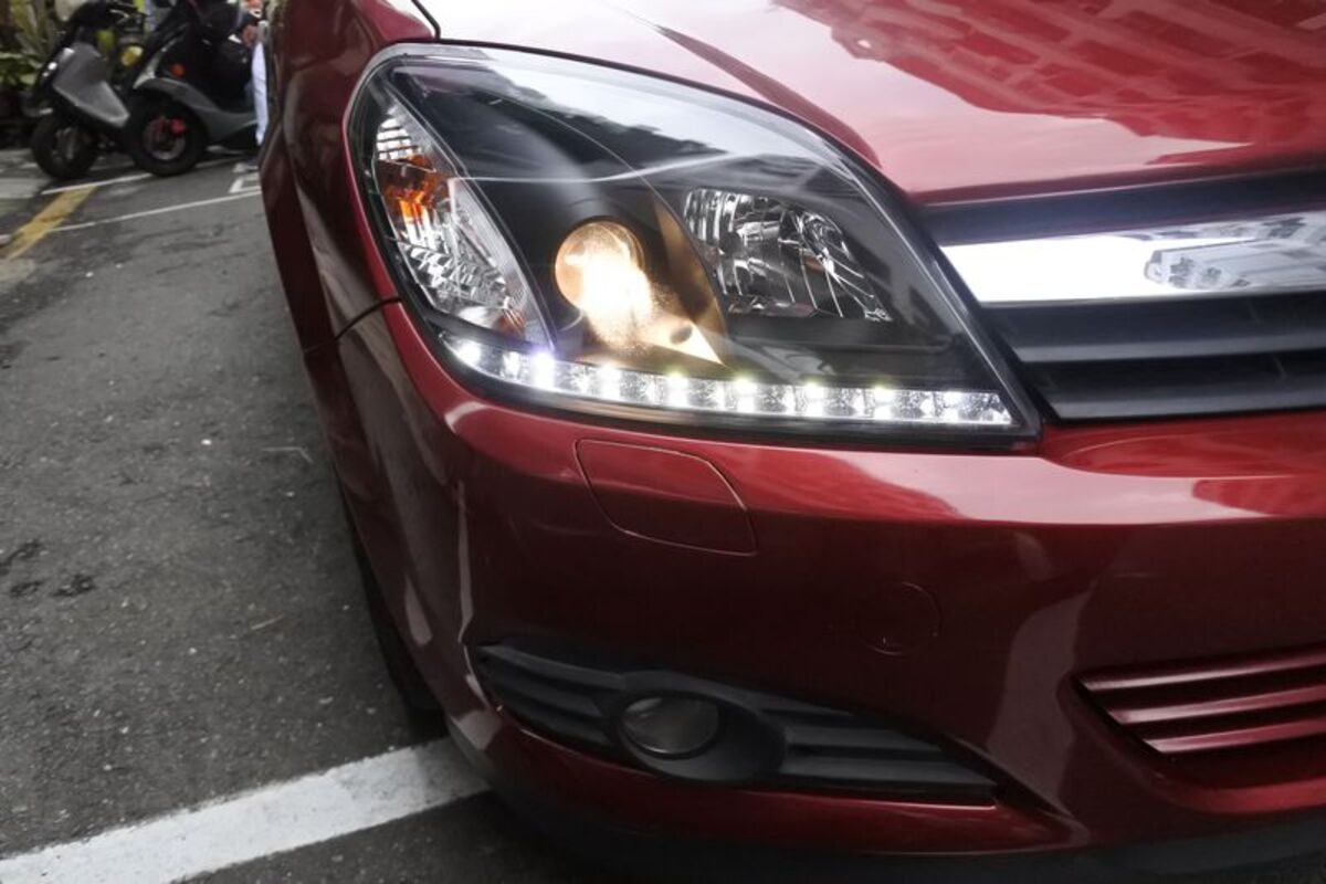 2004/09-2008 ASTRA H 黑框R8魚眼 大燈 鹵素燈泡