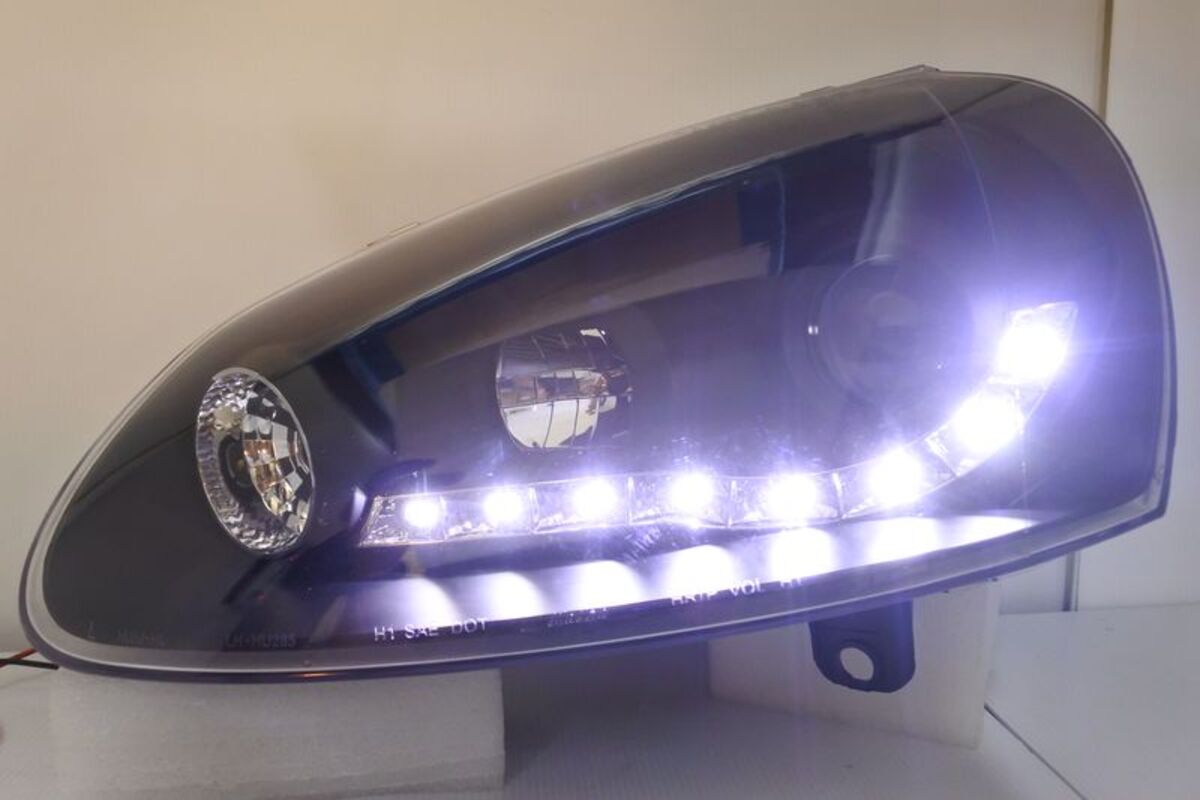 2004/05-2009/07 GOLF 5 R8 黑框魚眼 大燈 鹵素版本