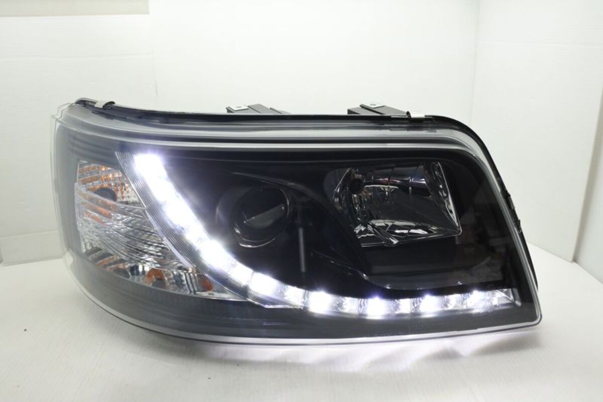 2005-2010 T5 黑框魚眼R8大燈