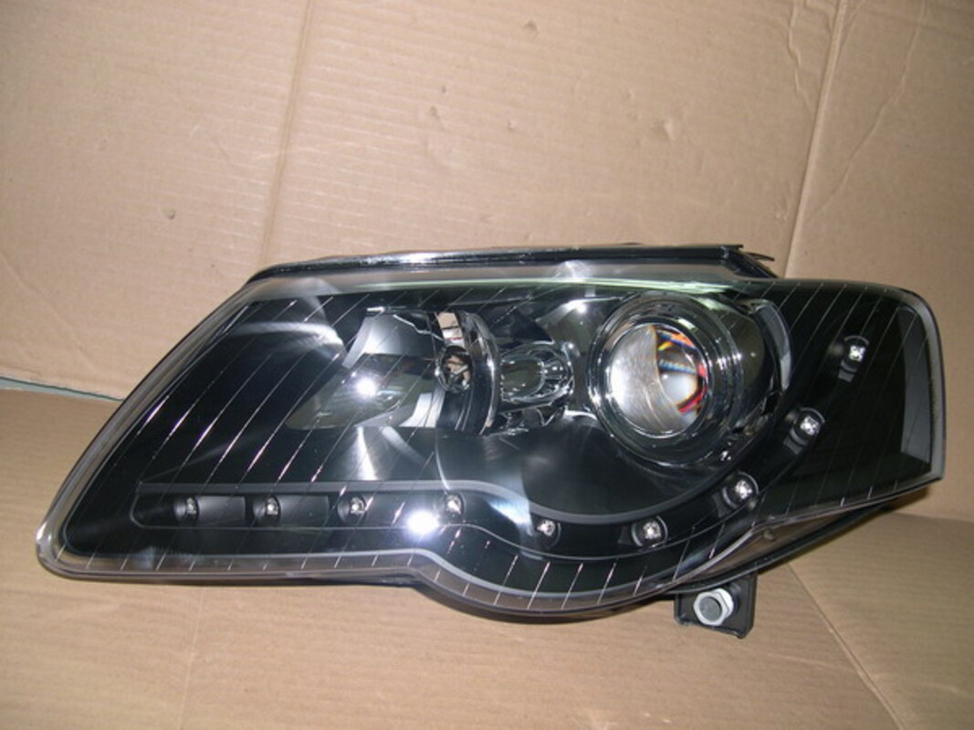 2005/09-2011/02 PASSAT 4門 5門 R8 黑框魚眼 大燈 (缺貨)