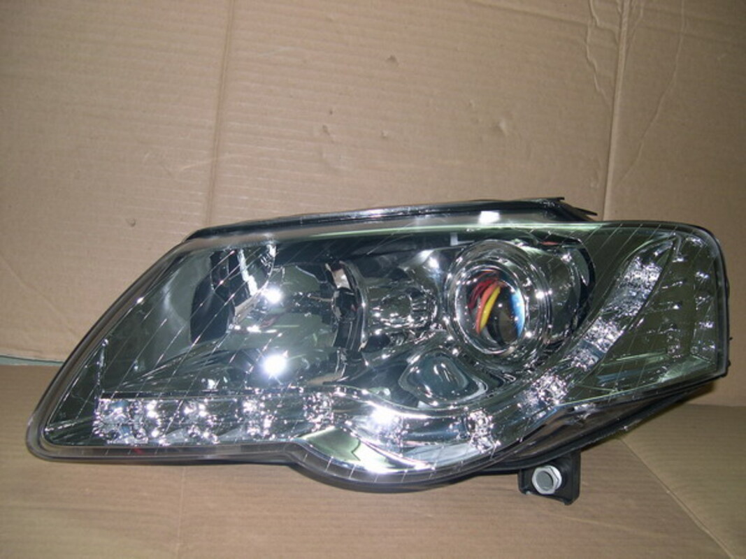 2005/09-2011/02 PASSAT 4門 5門 R8 晶鑽魚眼 大燈 (缺貨)