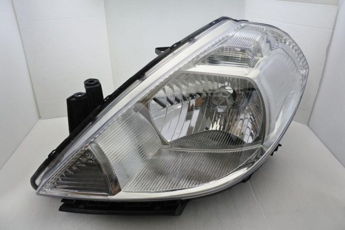 2010/04-2012/11 TIIDA 原廠型晶鑽 大燈 (沿用原車馬達)