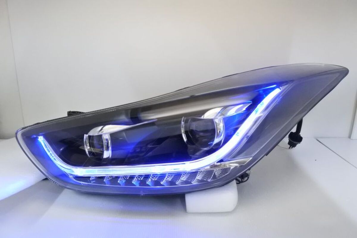 2011-2016 ELANTRA 黑框魚眼光條大燈(一抹藍.序列式方向燈)