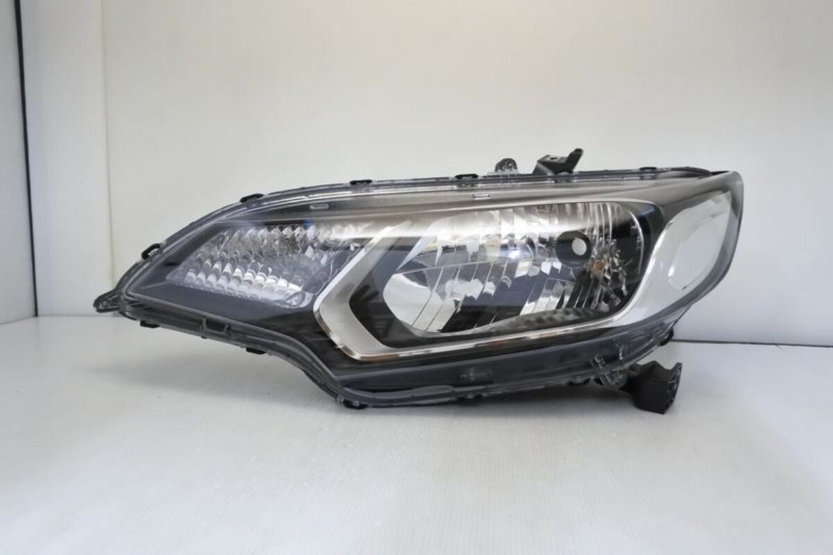 2014/10-2021/08 FIT 原廠型 大燈 (有高低調整功能)