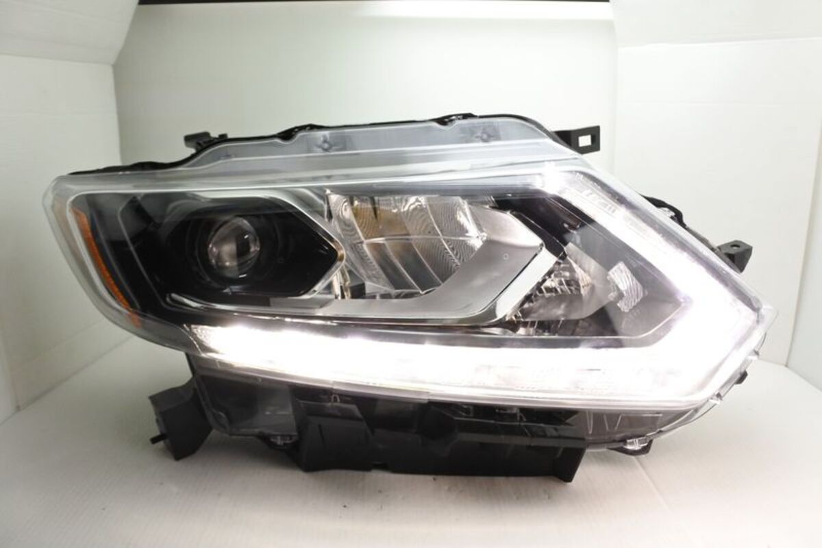 2015/05-2018/04 X-TRAIL T32 升級高階樣式 黑框魚眼 大燈 (內建遠近燈LED)