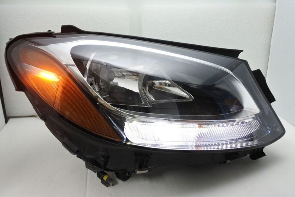 2014/07-2018/08 W205 C-CLASS 正廠 低配鹵素 大燈