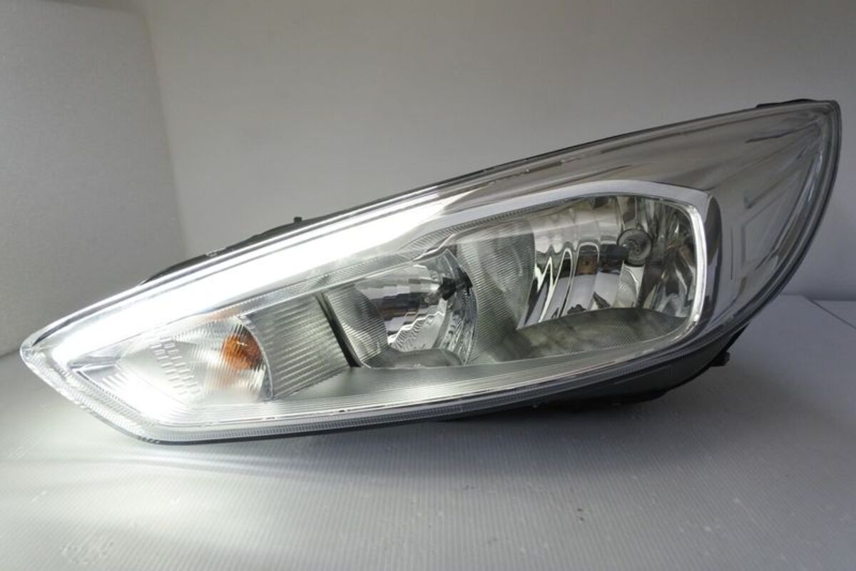 2015/11-2019/01 FOCUS MK3.5 正廠 晶鑽 大燈 空件
