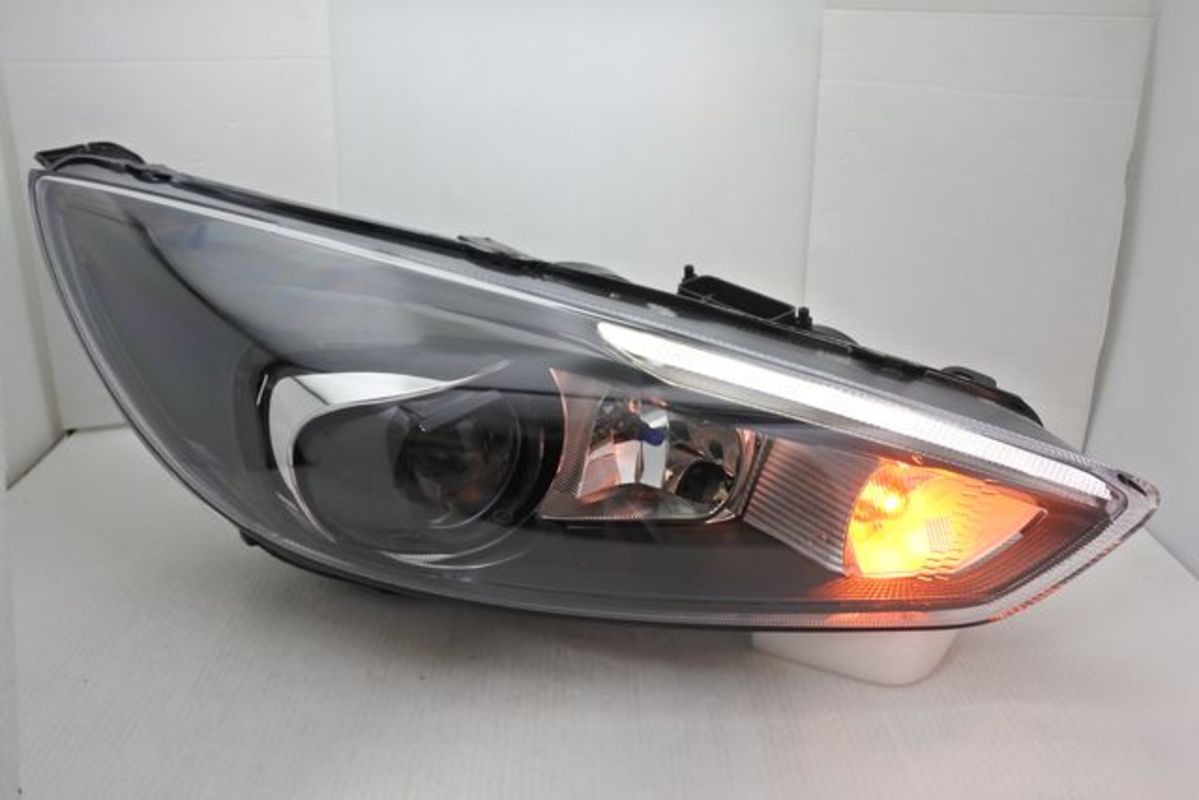 2015/11-2019/01 FOCUS MK3.5 低階改高階樣式 光條黑框魚眼 大燈 適用原車鹵素版本