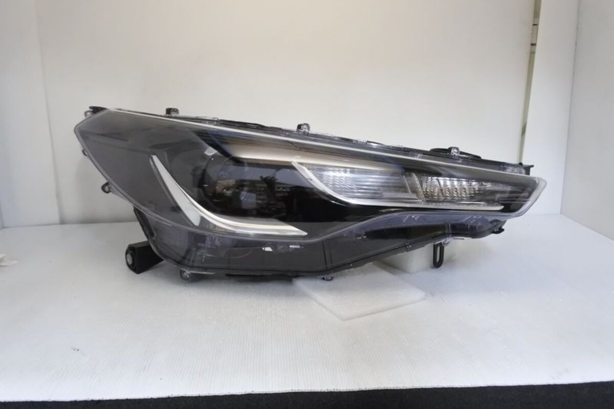 2020-COROLLA CROSS 原廠型黑框魚眼 大燈 一般鹵素燈泡