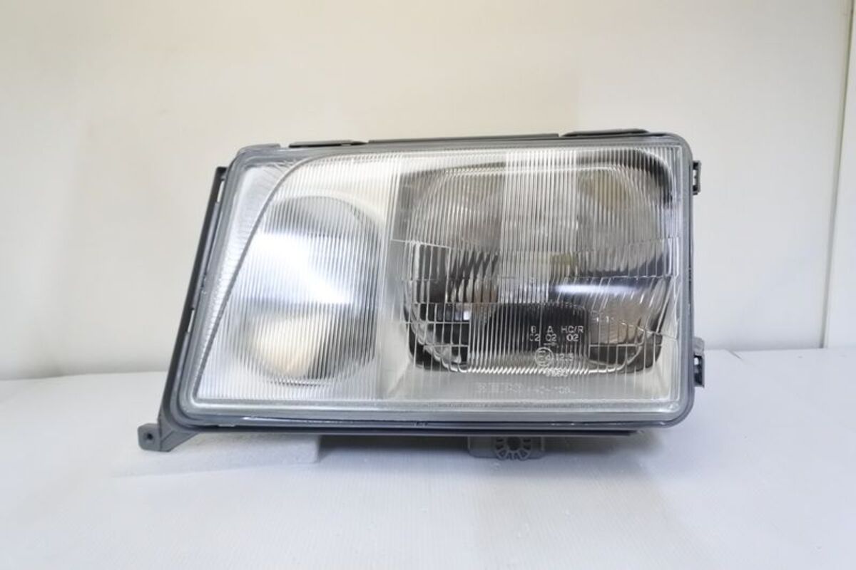 1985-1993/06 W124 原廠型 大燈