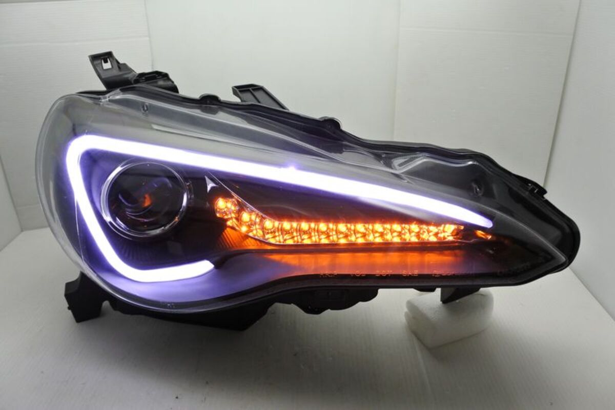 2012/06-2022/07 86 光條黑框魚眼 大燈 LED方向燈 有分鹵素燈泡 和 HID空件