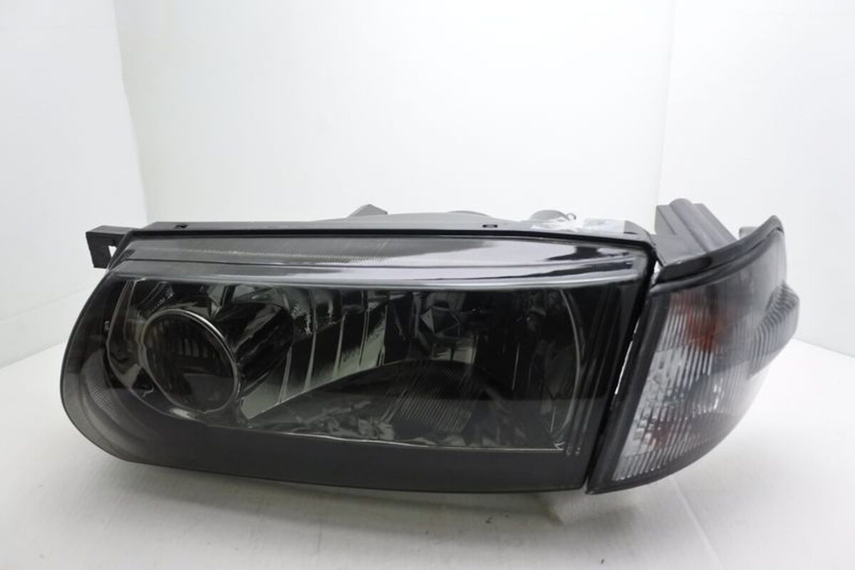 1991-1994 SENTRA 331 薰黑 大燈 角燈 (停產)