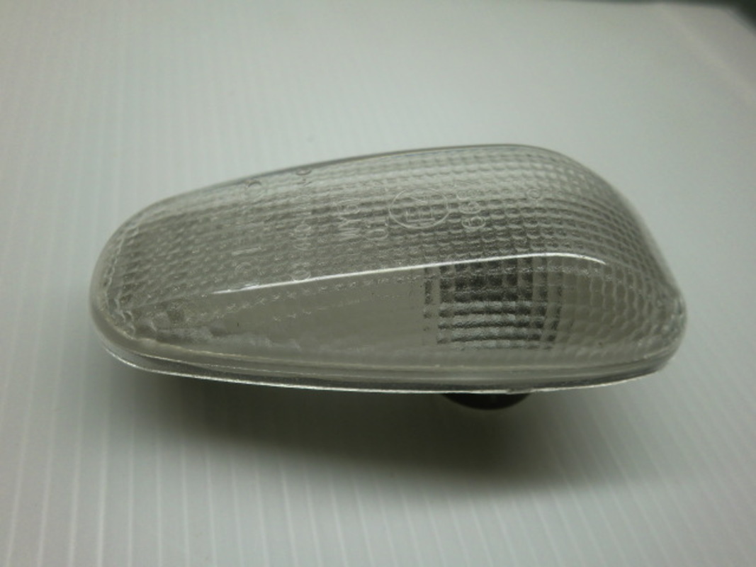 1996-2002/04 W210 1997-2004/05 SLK R170 1998-2002 CLK W208 原廠型 白 側燈