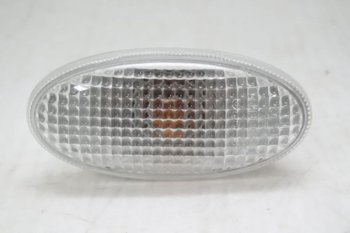 2005/11-2011/11 MAZDA5 02-07 MAZDA6 04-08 MAZDA3 原廠型白 側燈