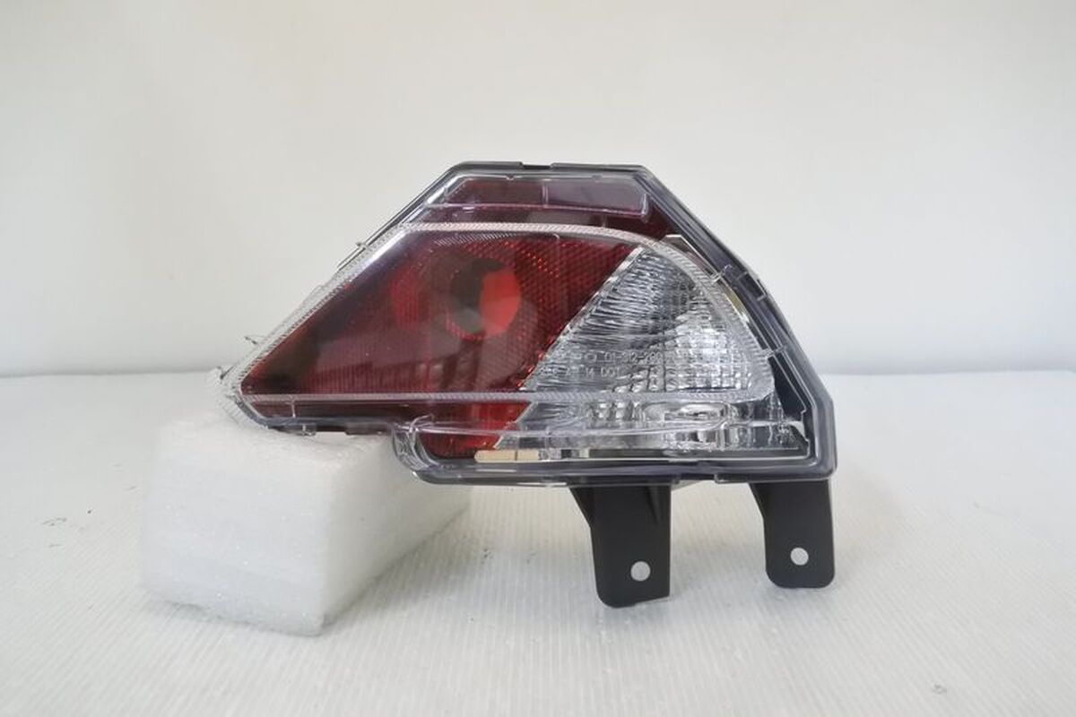 2016-2018 RAV4 4.5代 原廠型紅白 後霧燈