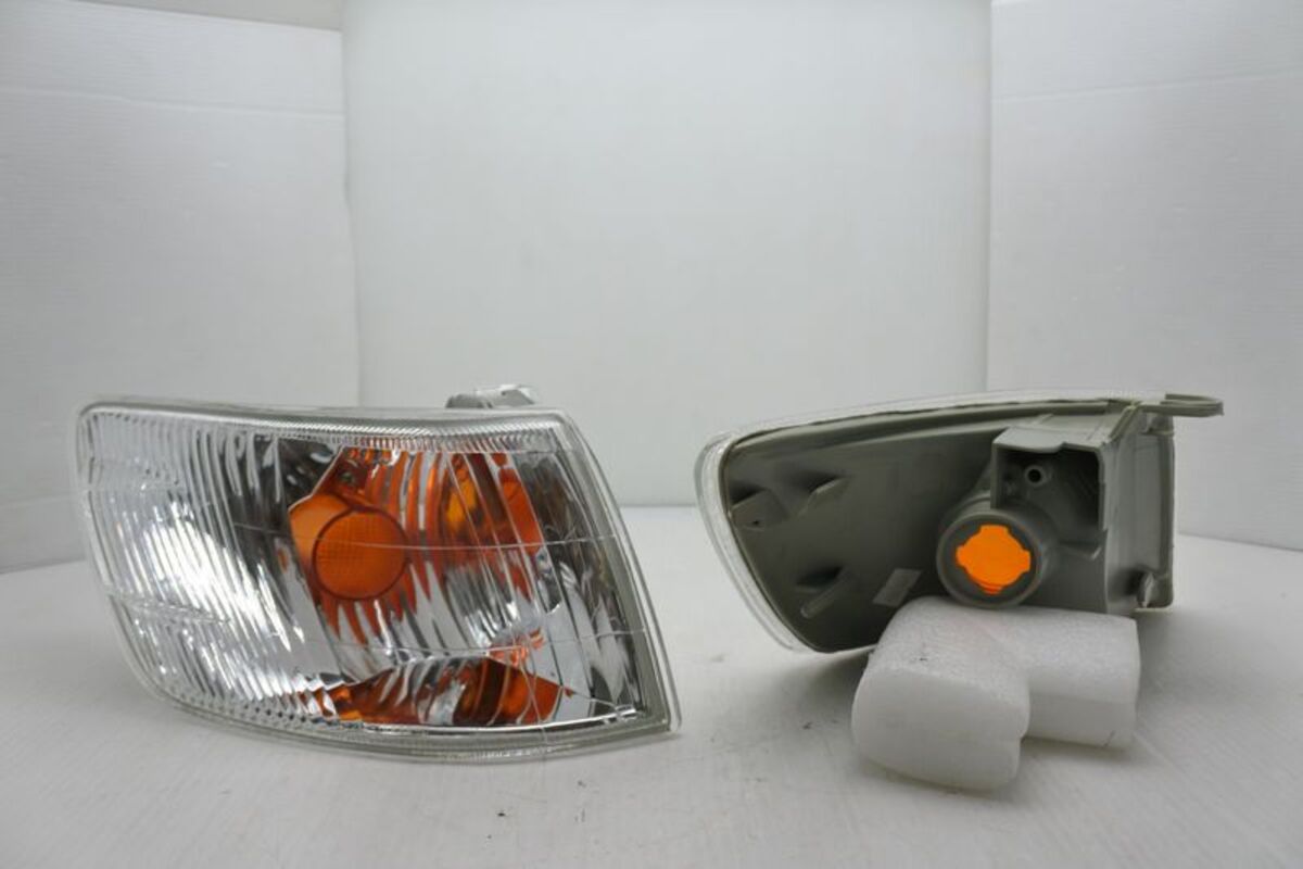 1998-1999 PREMIO 晶鑽黃內套 角燈