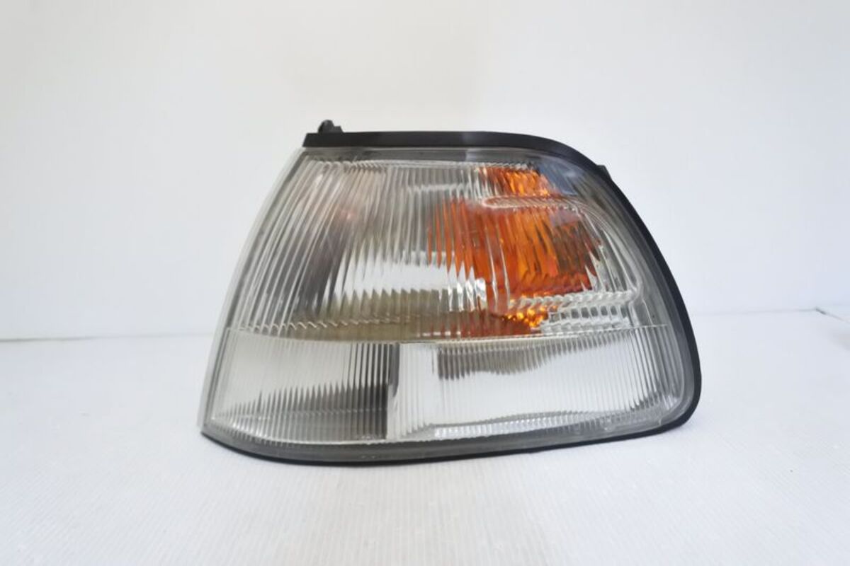 1999-2002 金瑞獅 SURF 原廠型 角燈