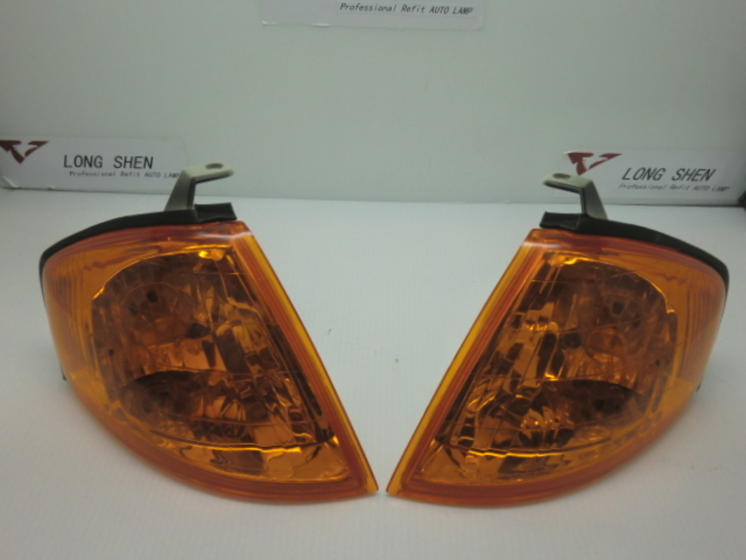 1999-2003 TIERRA ACTIVA 1999-2000 PROTEGE 323 全黃 角燈