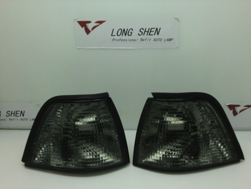 1991-1998 E36 4門 原廠型薰黑 角燈 缺貨
