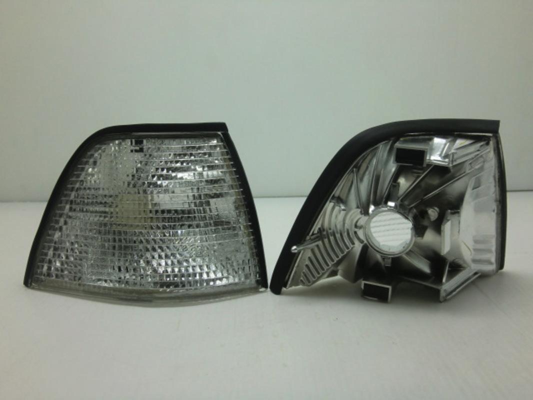 1991-1998 E36 4門 原廠型白 角燈