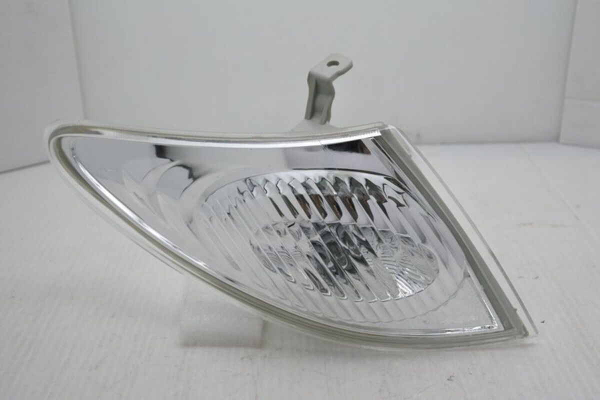 2002/06-2005 PREMACY 2.0 原廠型晶鑽 角燈