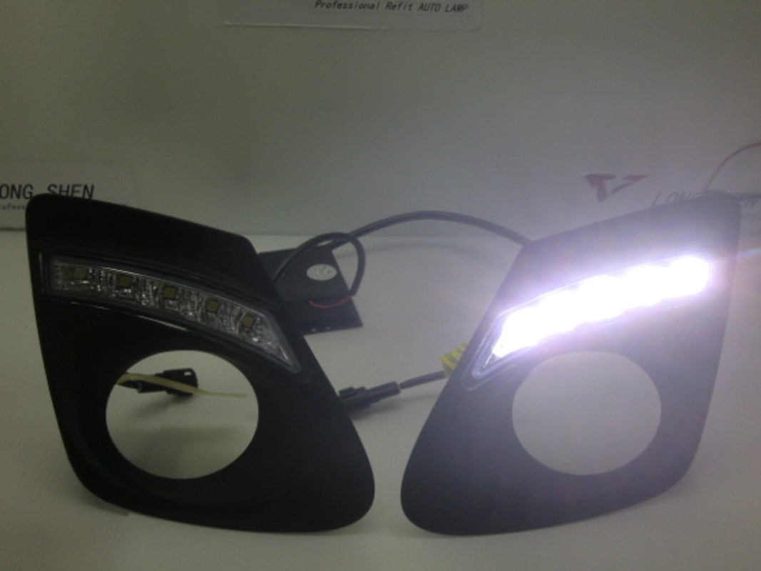 2010/07-2013/10 ALTIS 10.5代 LED 日行燈 霧燈框 下弧形.停產