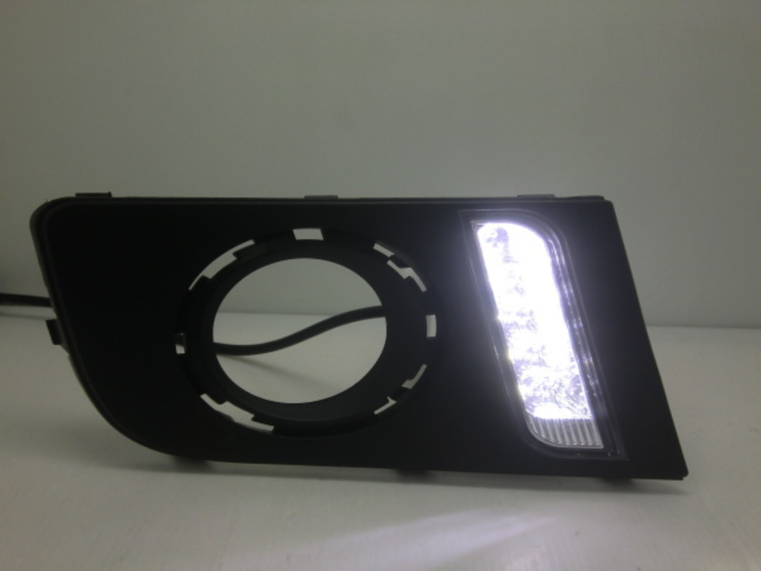 2010-2017/09 AMAROK LED 日行燈 霧燈框