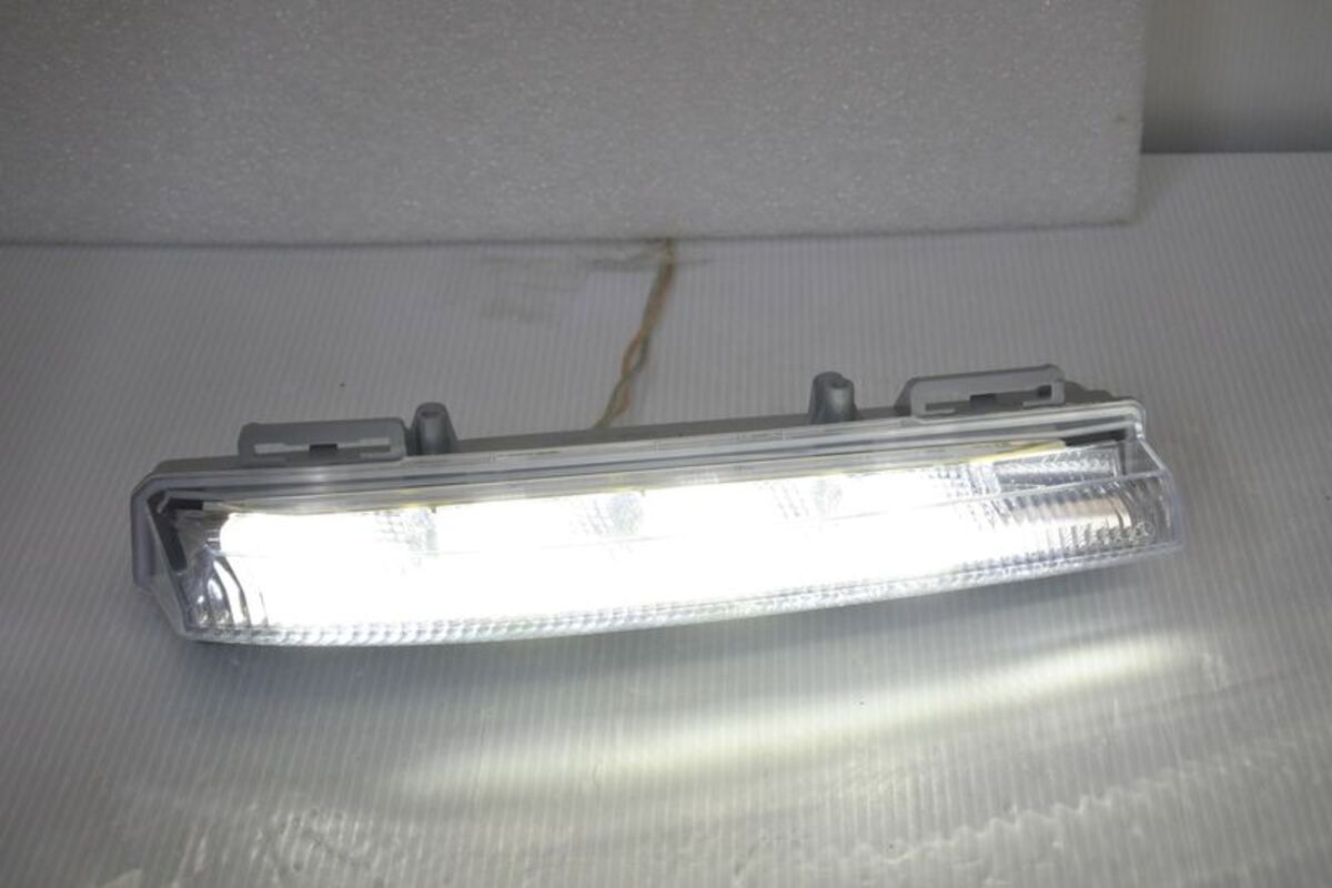 2011/04-2014 W204 正廠 AMG樣式 LED 日行燈