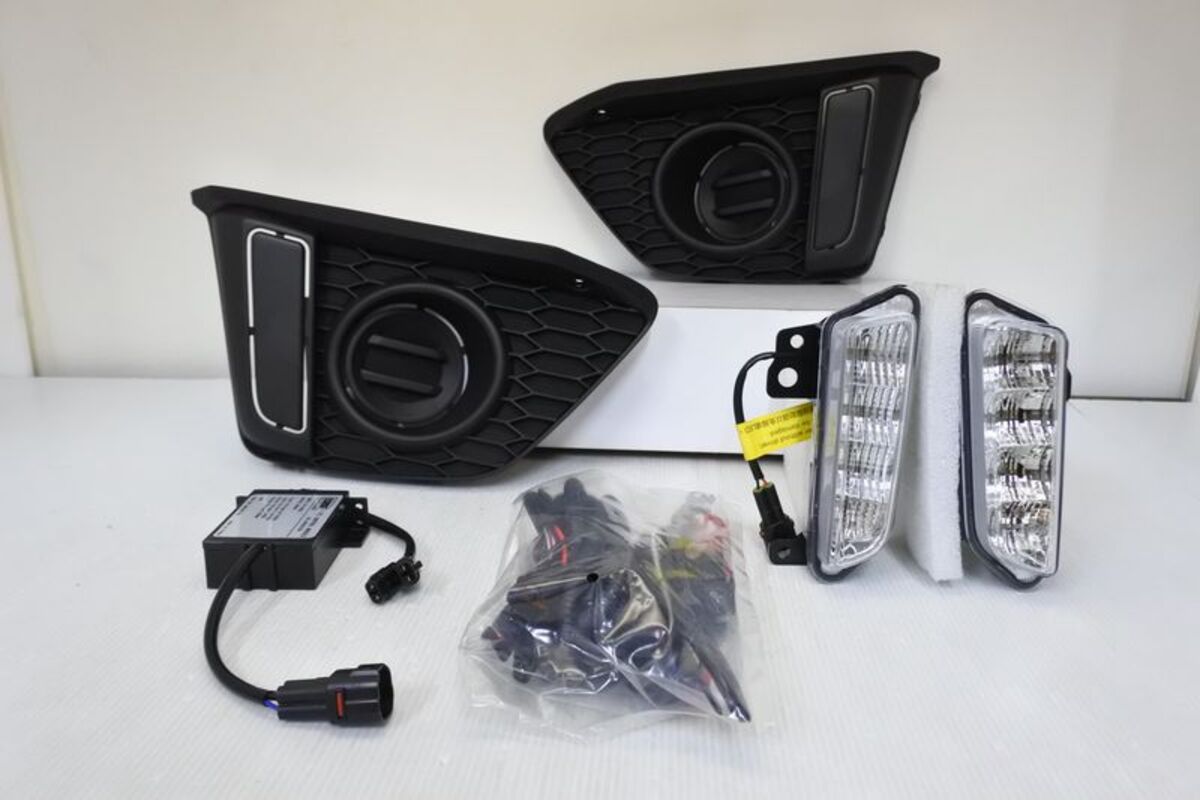 2014/10-2017/08 FIT LED 日行燈 霧燈蓋 三段式 全亮 減滅 全暗
