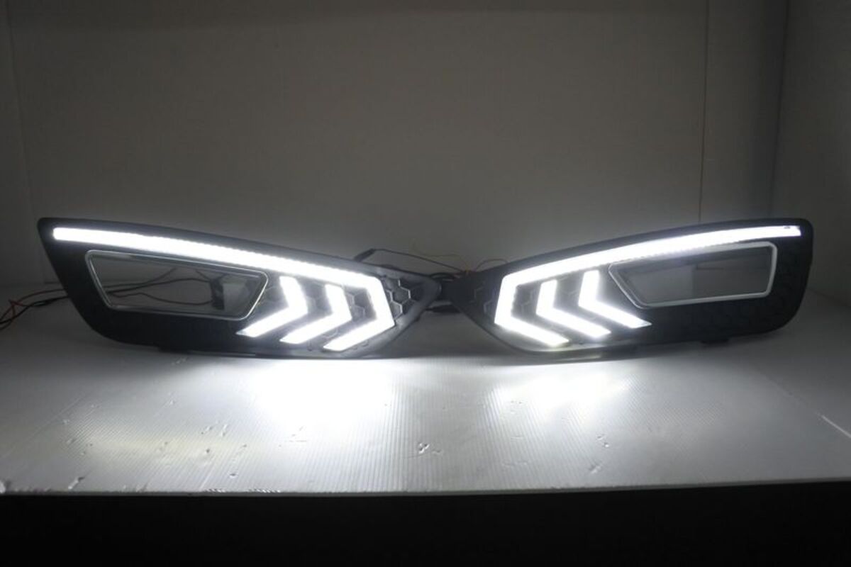 2015/11-2019/01 FOCUS MK3.5 LED光柱箭頭款 日行燈
