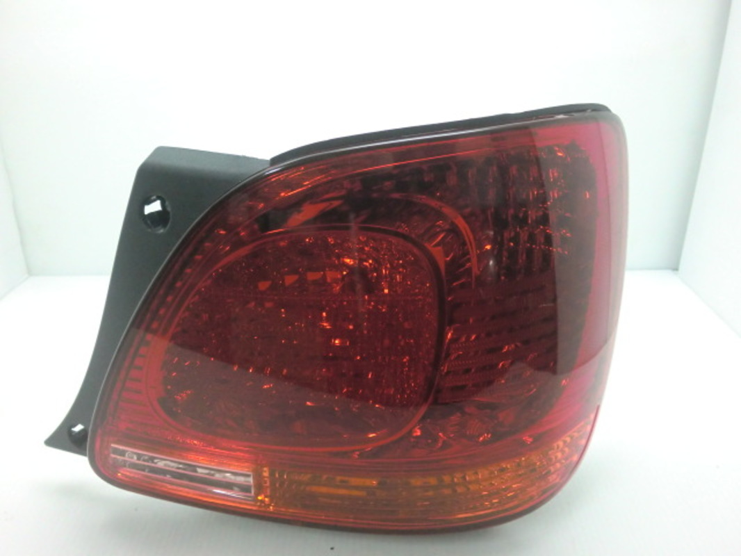 2001-2005/04 GS300 原廠型紅黃白 外側 尾燈