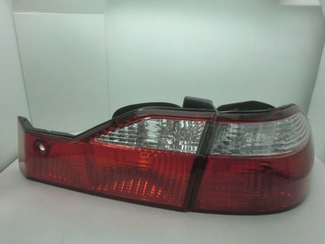 2001-2002 ACCORD K9 雅哥 原廠型白紅 尾燈 倒車燈