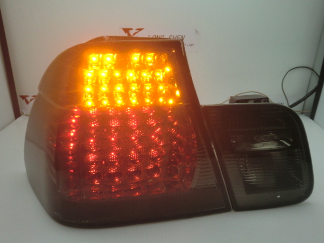 2002-2005 E46 4門 LED燻黑 尾燈 LED方向燈