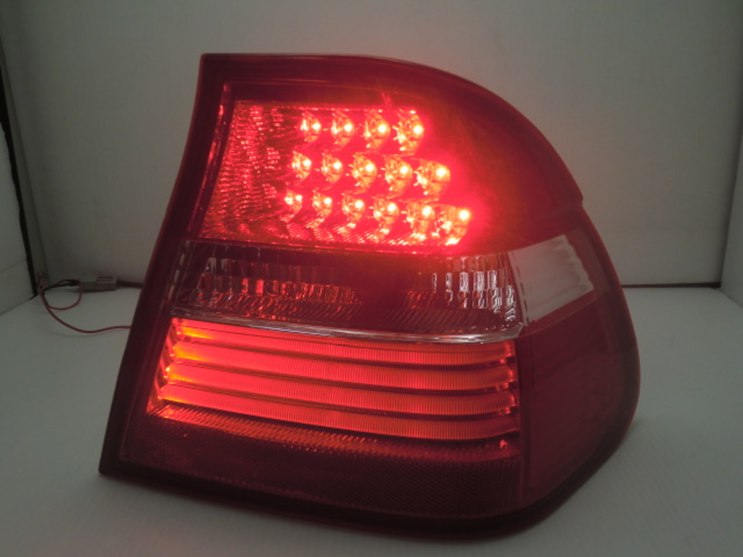 2002-2005 E46 4門 LED光柱 晶鑽紅白紅 尾燈