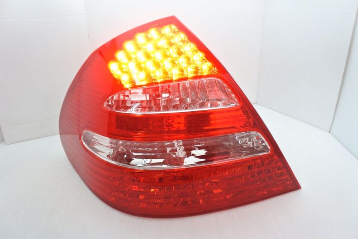 2002/04-2006/08 W211 E-CLASS 原廠型 LED晶鑽紅白 尾燈
