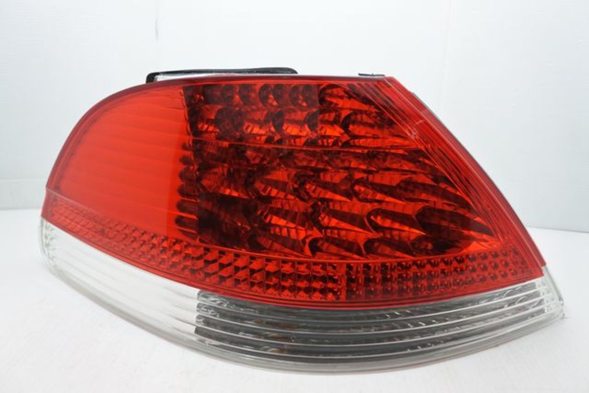 2002-2005 E65 E66 LED 紅白尾燈 正廠