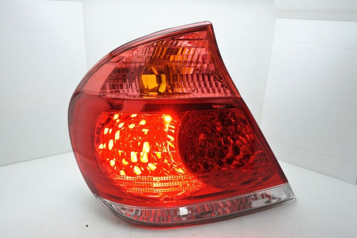 2004/04-2005 CAMRY 5.5代  LED 原廠型外側 尾燈