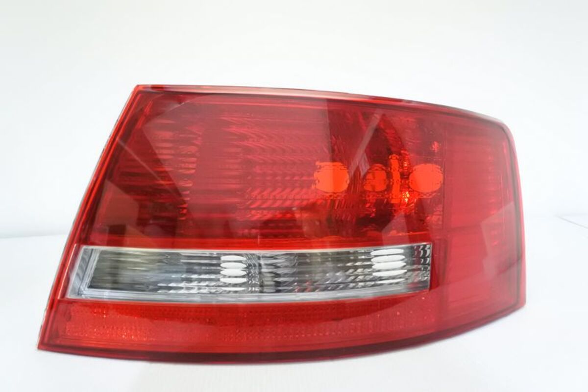 2005-2009/03 奧迪 A6 原廠型紅白 尾燈 原車出廠燈泡版本