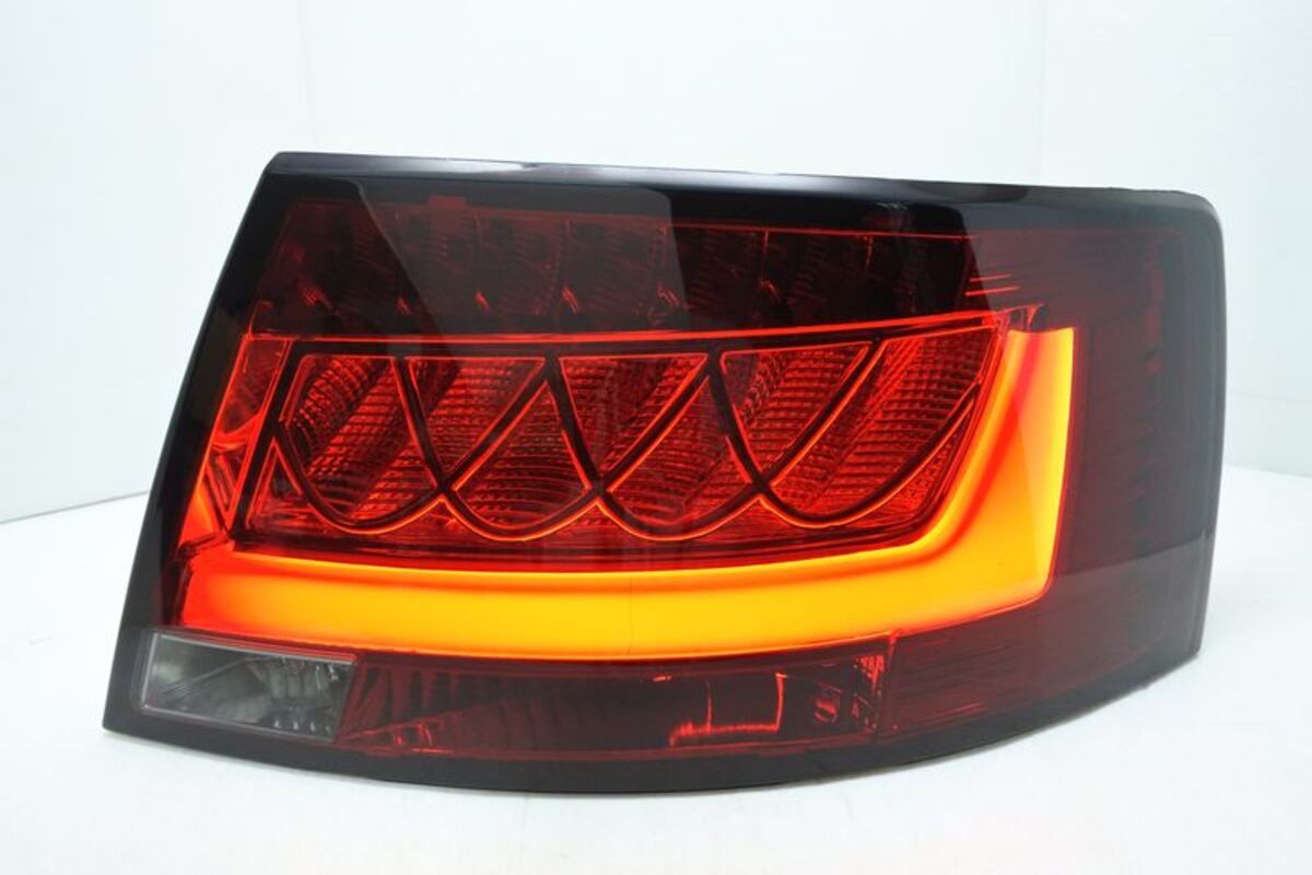2005-2009/03 奧迪 A6 LED光柱紅黑 尾燈 (有分 原車LED版8PIN 和 原車鹵素版)