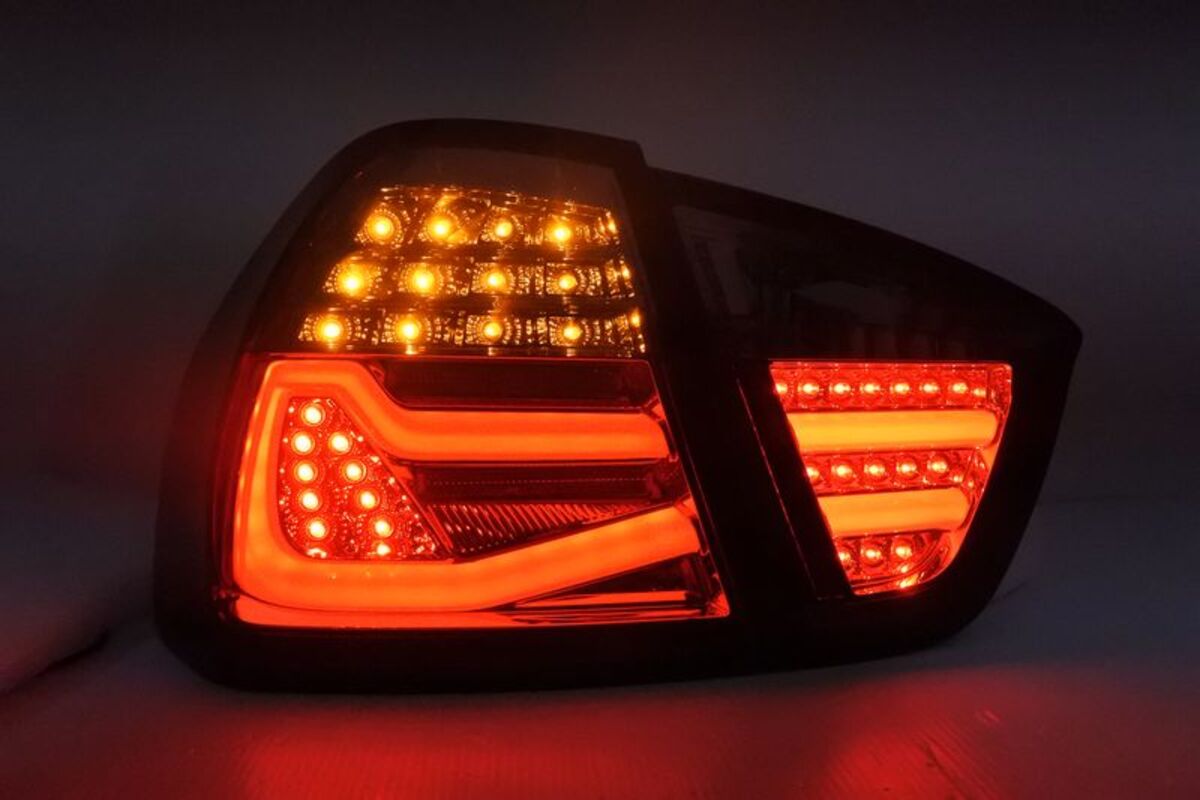 2005-2008 E90 4門 LED光柱火炬式晶鑽紅黑 尾燈 LED方向燈