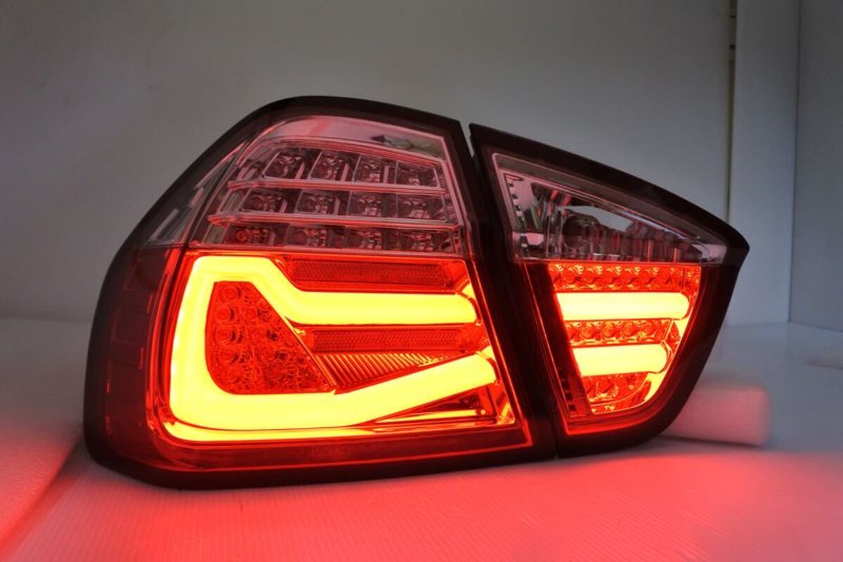 2005-2008 E90 4門 LED光柱火炬式晶鑽紅白 尾燈 LED方向燈