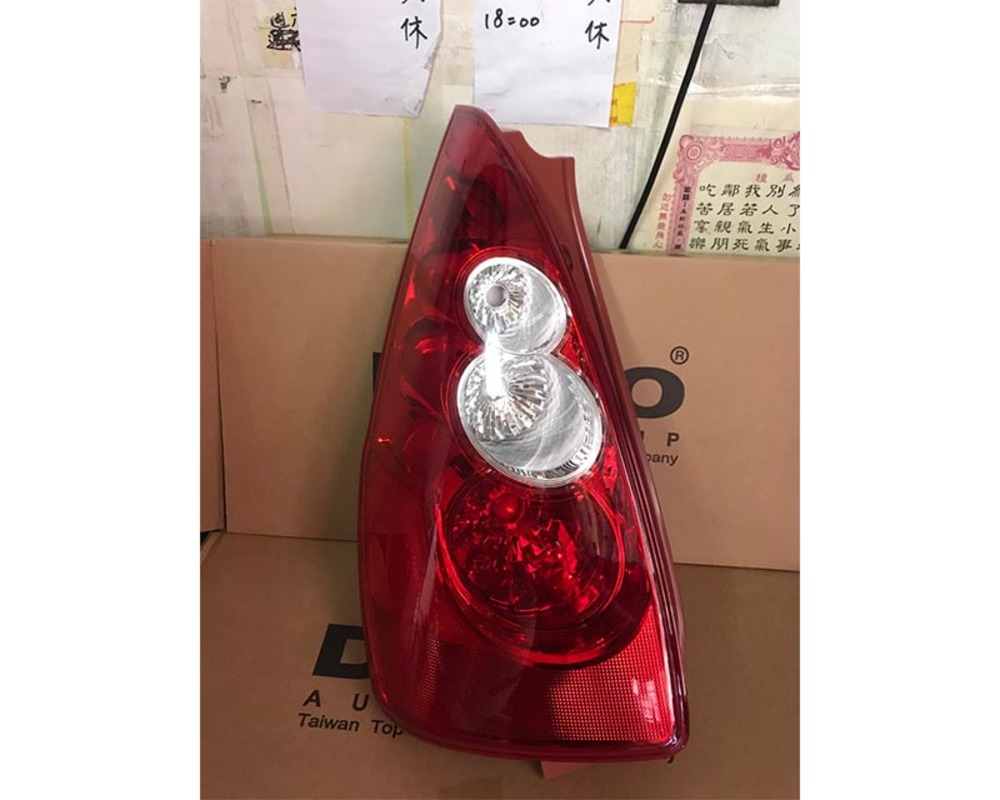 2005/11-2008/06 MAZDA5 原廠型紅殼 尾燈