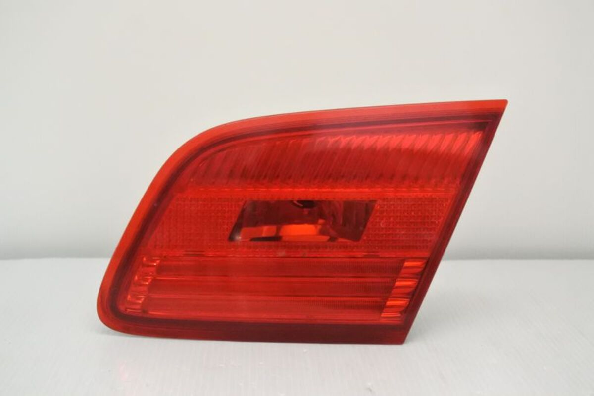 2006/10-2010 E92 正廠 全紅內側 尾燈 倒車燈 