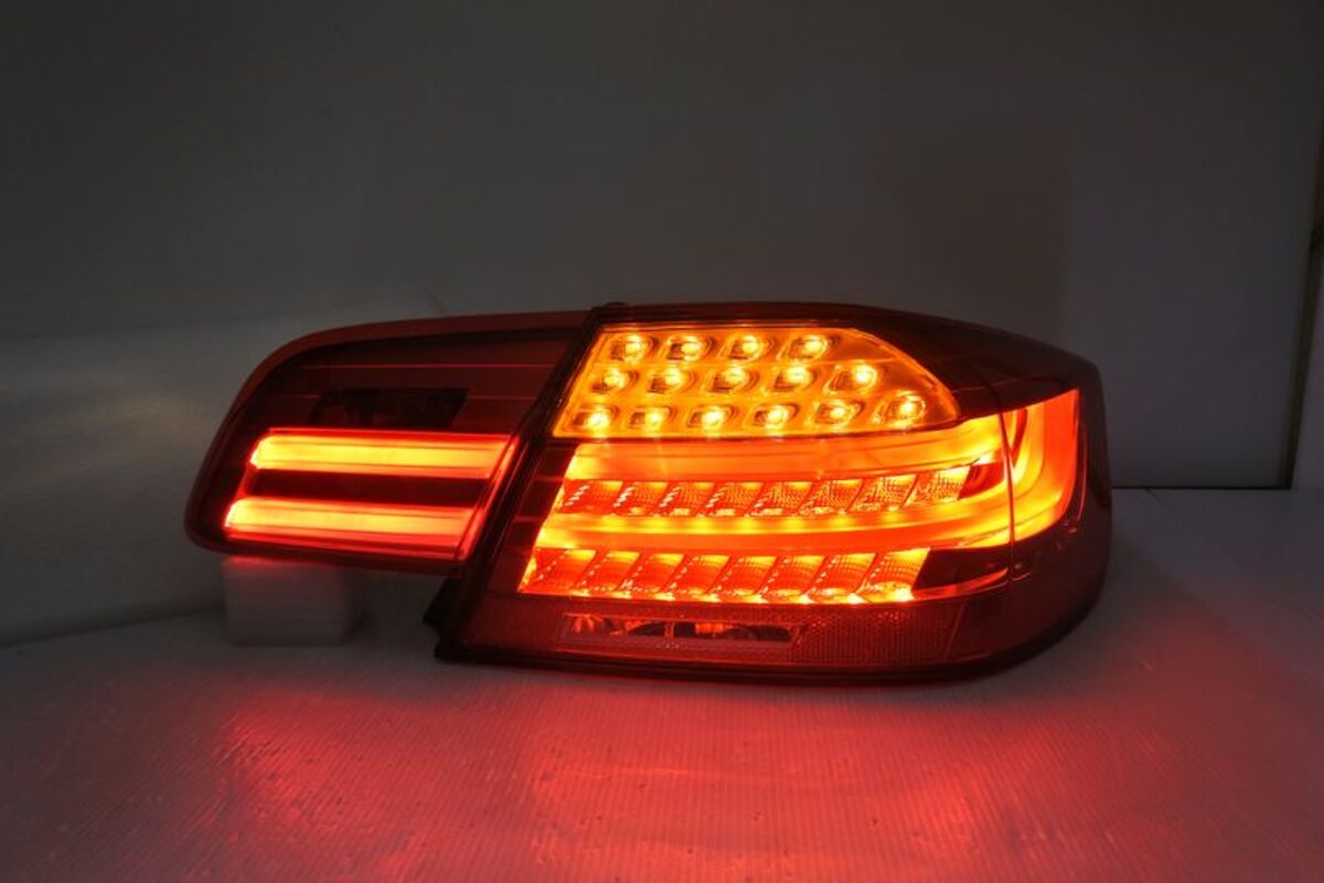 2006/10-2010 E92 LED紅導光 全紅 尾燈 序列式方向燈