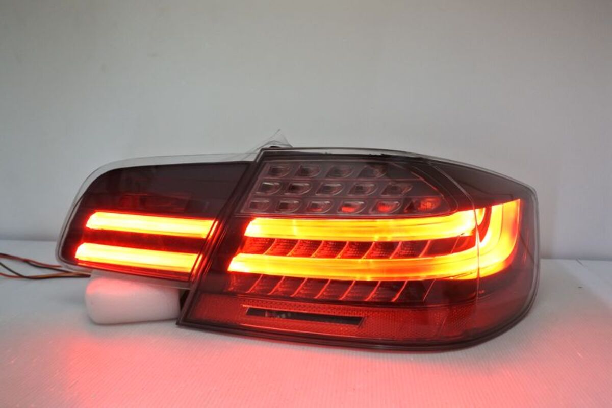 2006/10-2010 E92 LED紅導光 黑底透明殼 尾燈 序列式方向燈