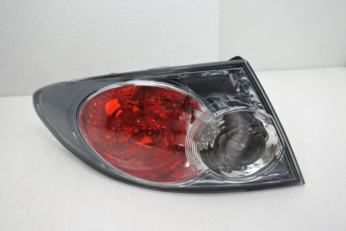 2005/09-2007 MAZDA 6 2.3 原廠型深黑 外側 尾燈