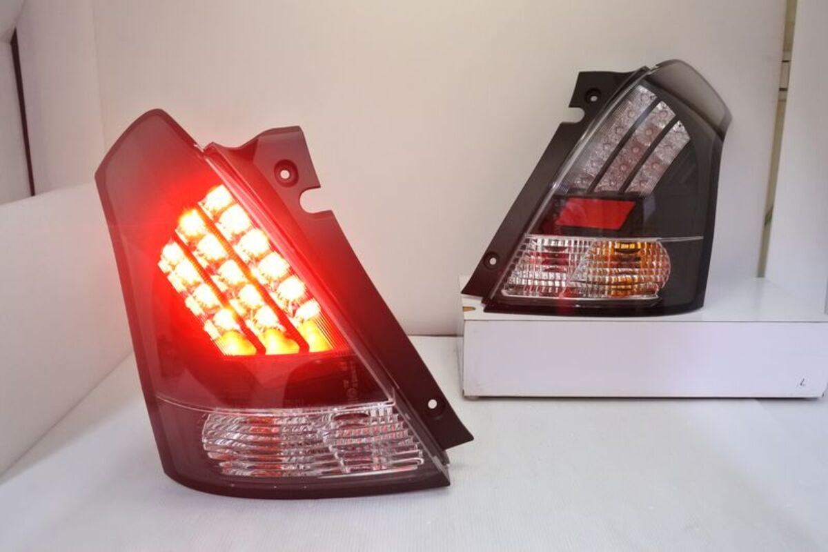 2005/09-2009 SWIFT LED 黑底透明殼 尾燈